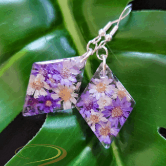 Small Rhombus Resin Earrings with Purple Flowers